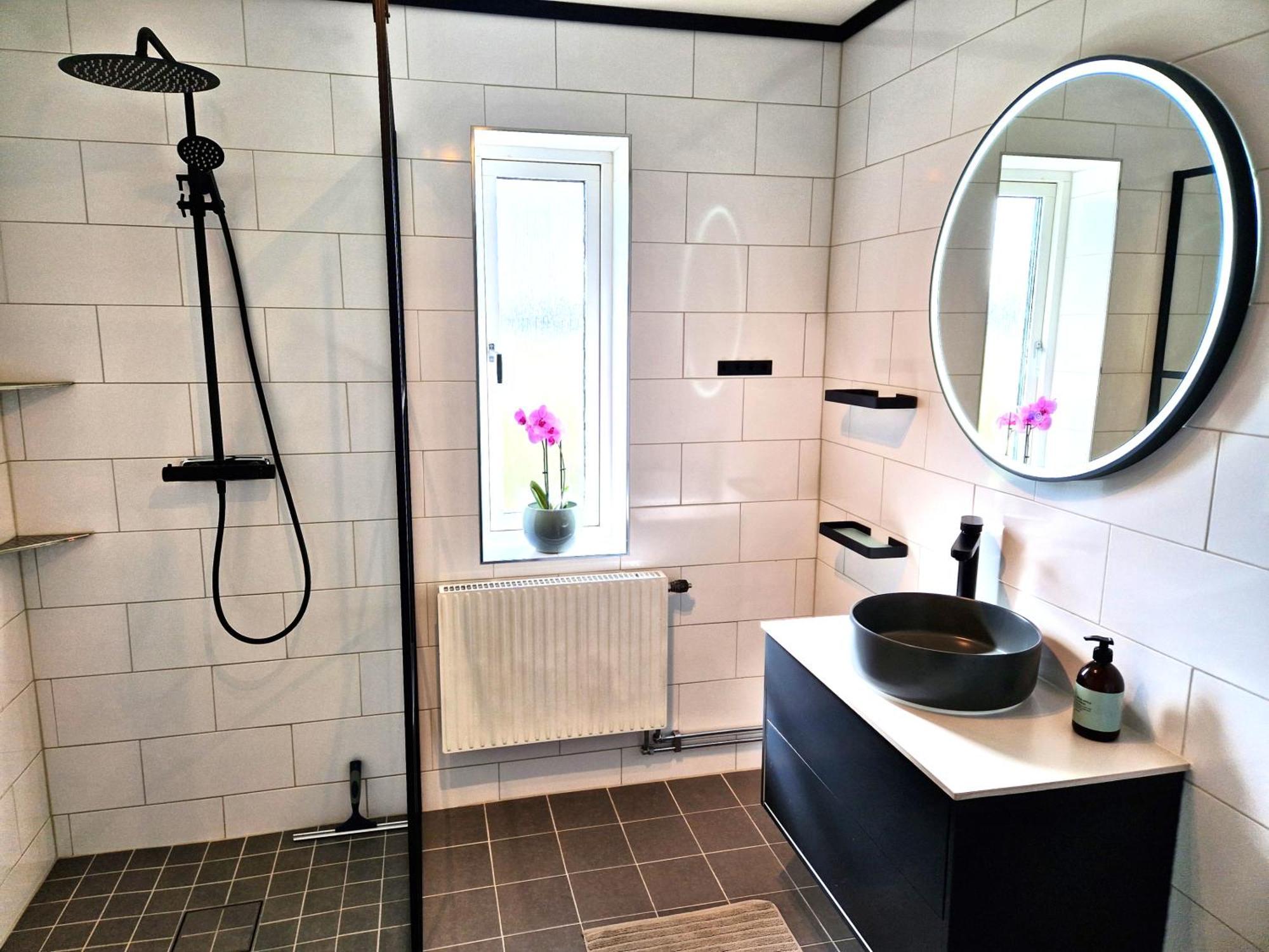 Lantlig Villa Utanfoer Uppsala Alunda Exterior foto